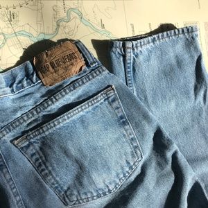 Gap Easy Fit Light Wash Jeans